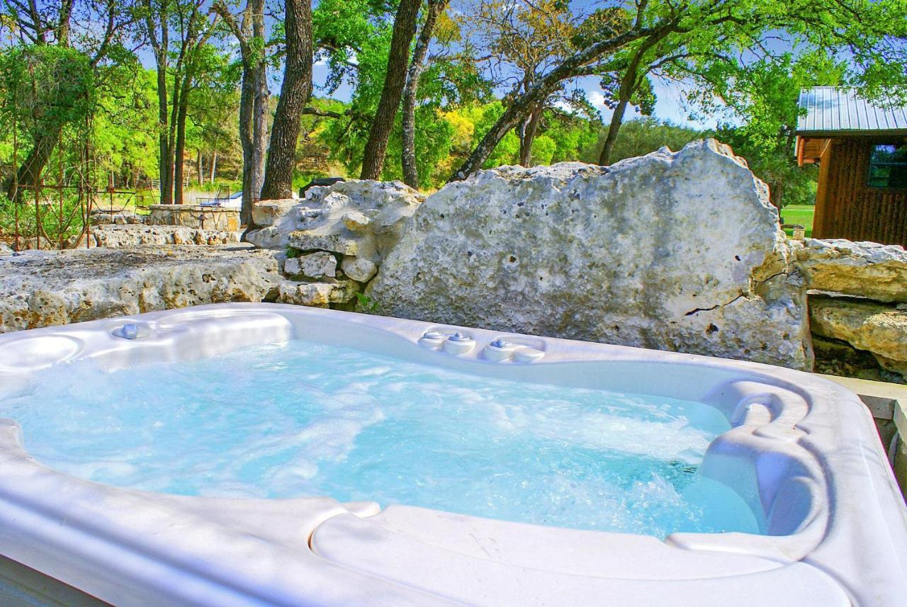 Creekside Falls Wimberley Bagian luar foto