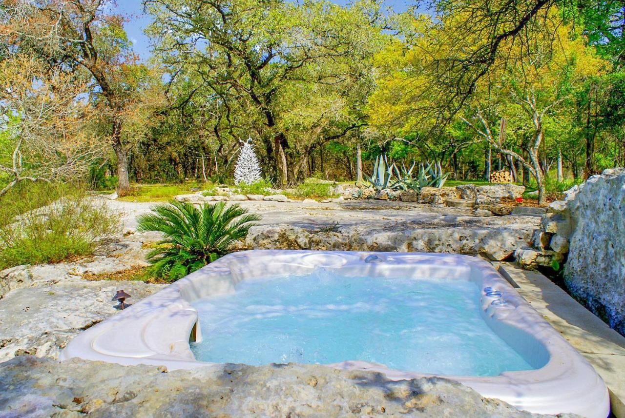 Creekside Falls Wimberley Bagian luar foto