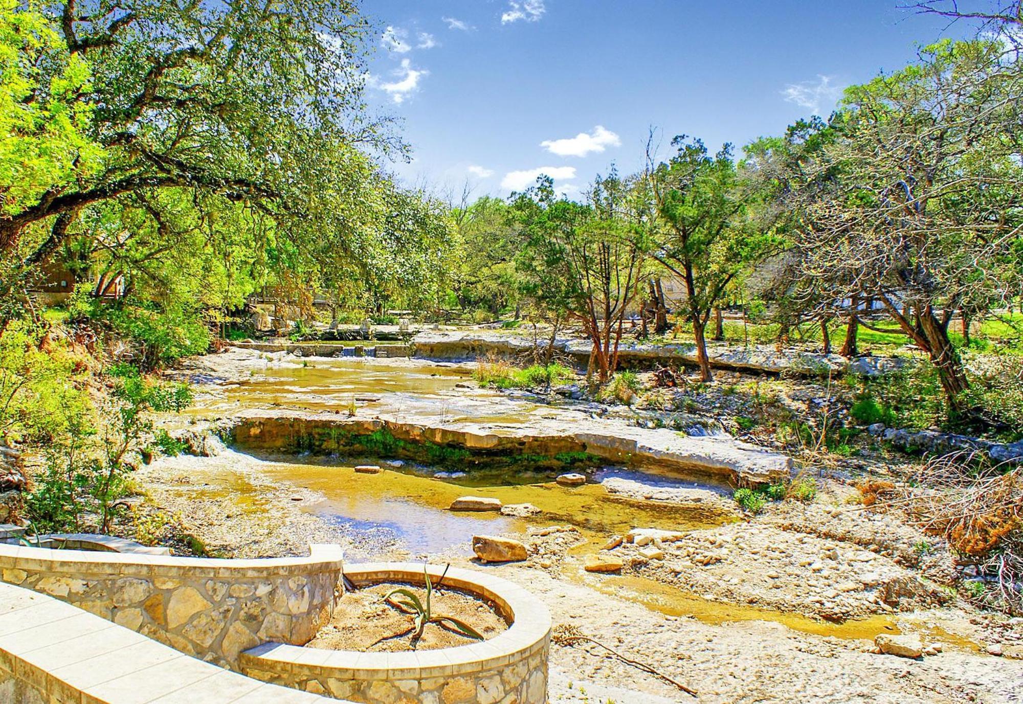 Creekside Falls Wimberley Bagian luar foto